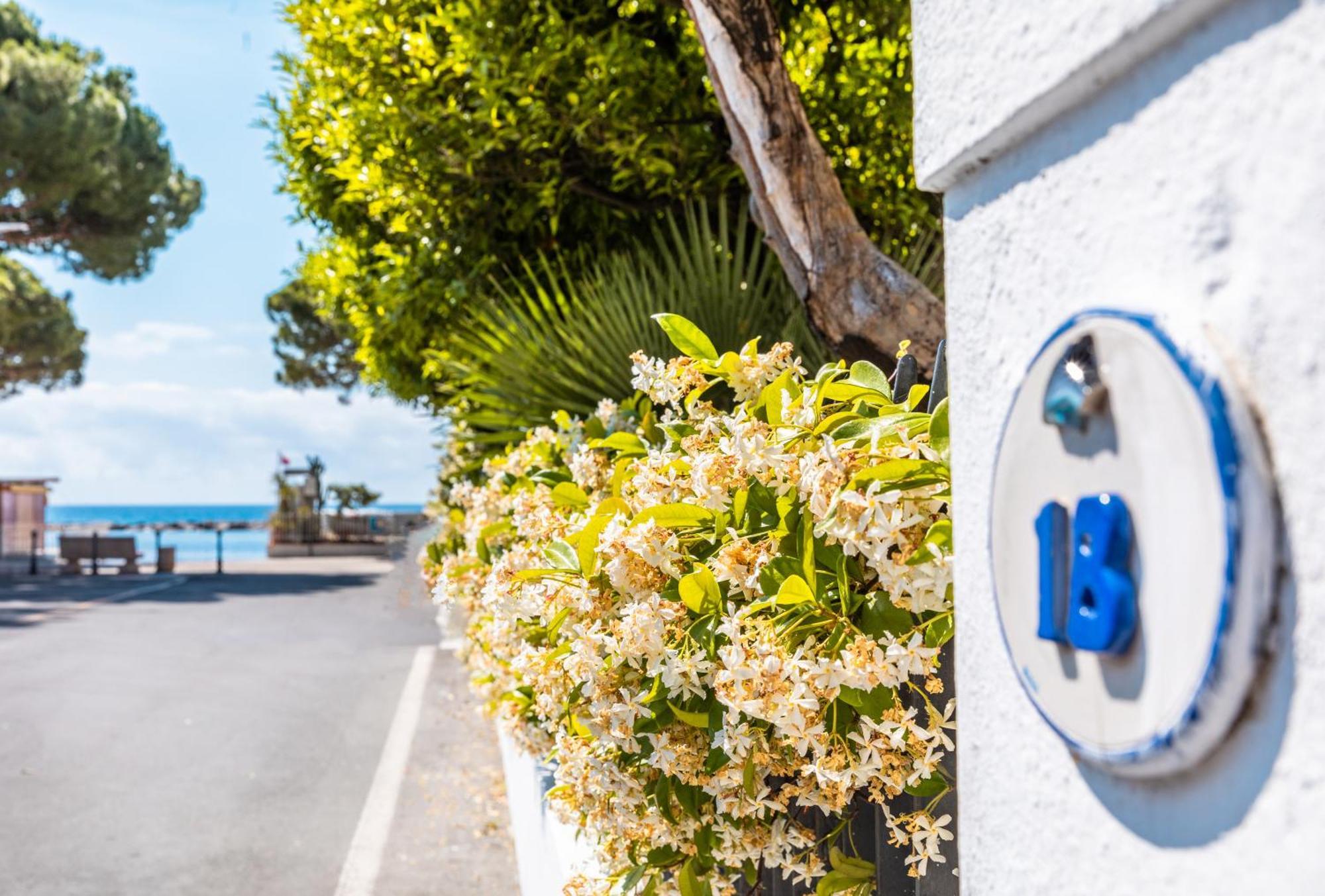 Appartamento La Vela San Bartolomeo Al Mare Exterior foto